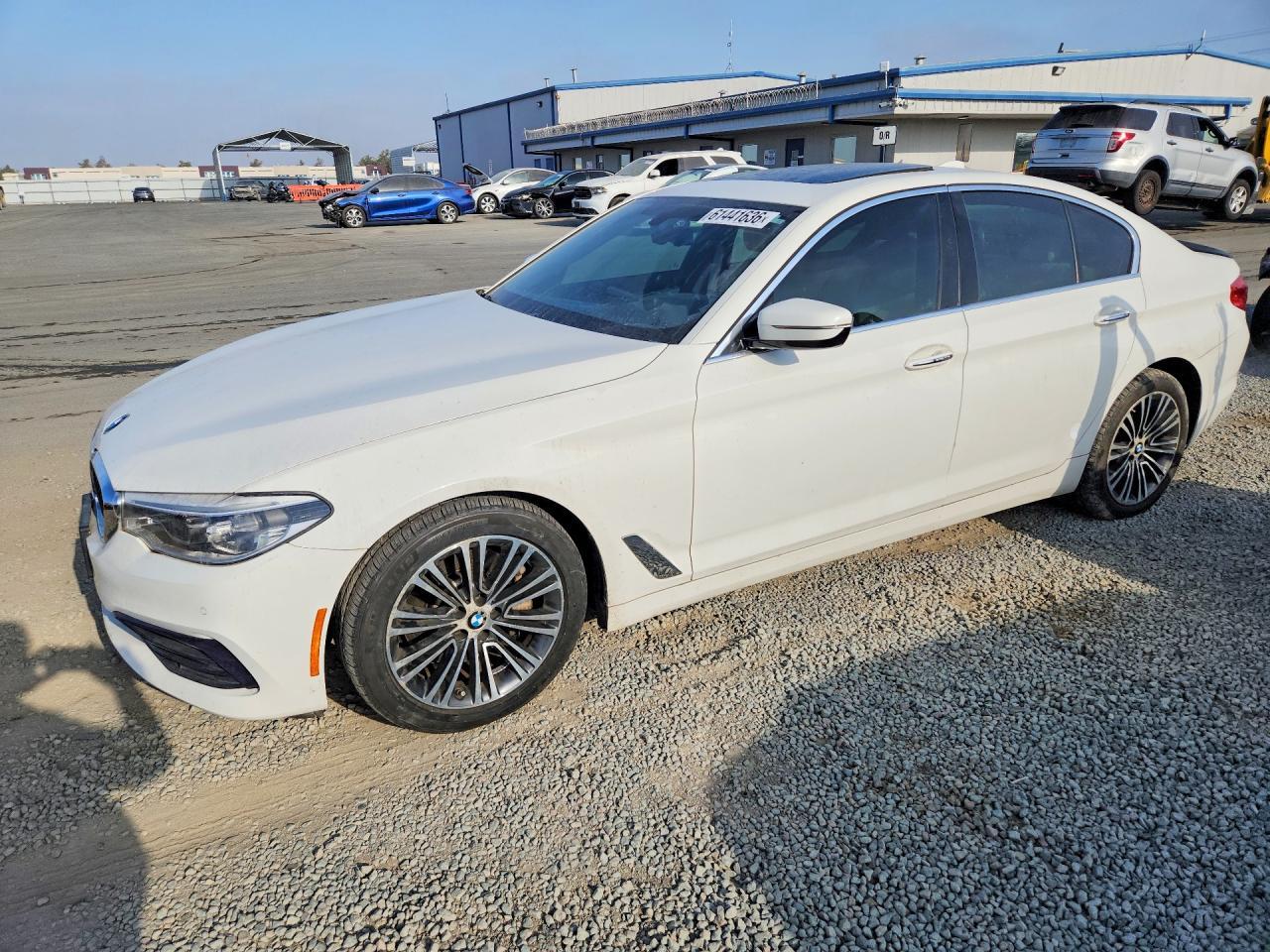 2017 BMW 5 SERIES — фото 1