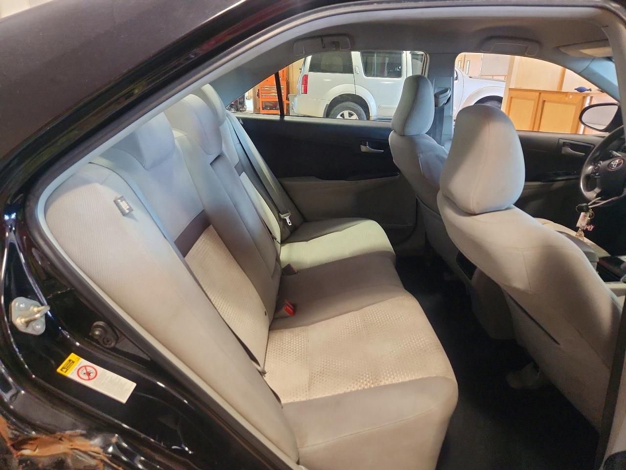 2014 TOYOTA CAMRY — фото 10
