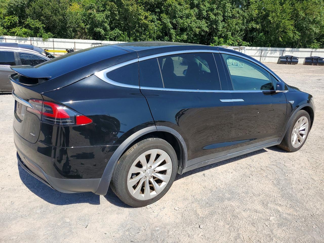 2016 TESLA MODEL X — фото 3