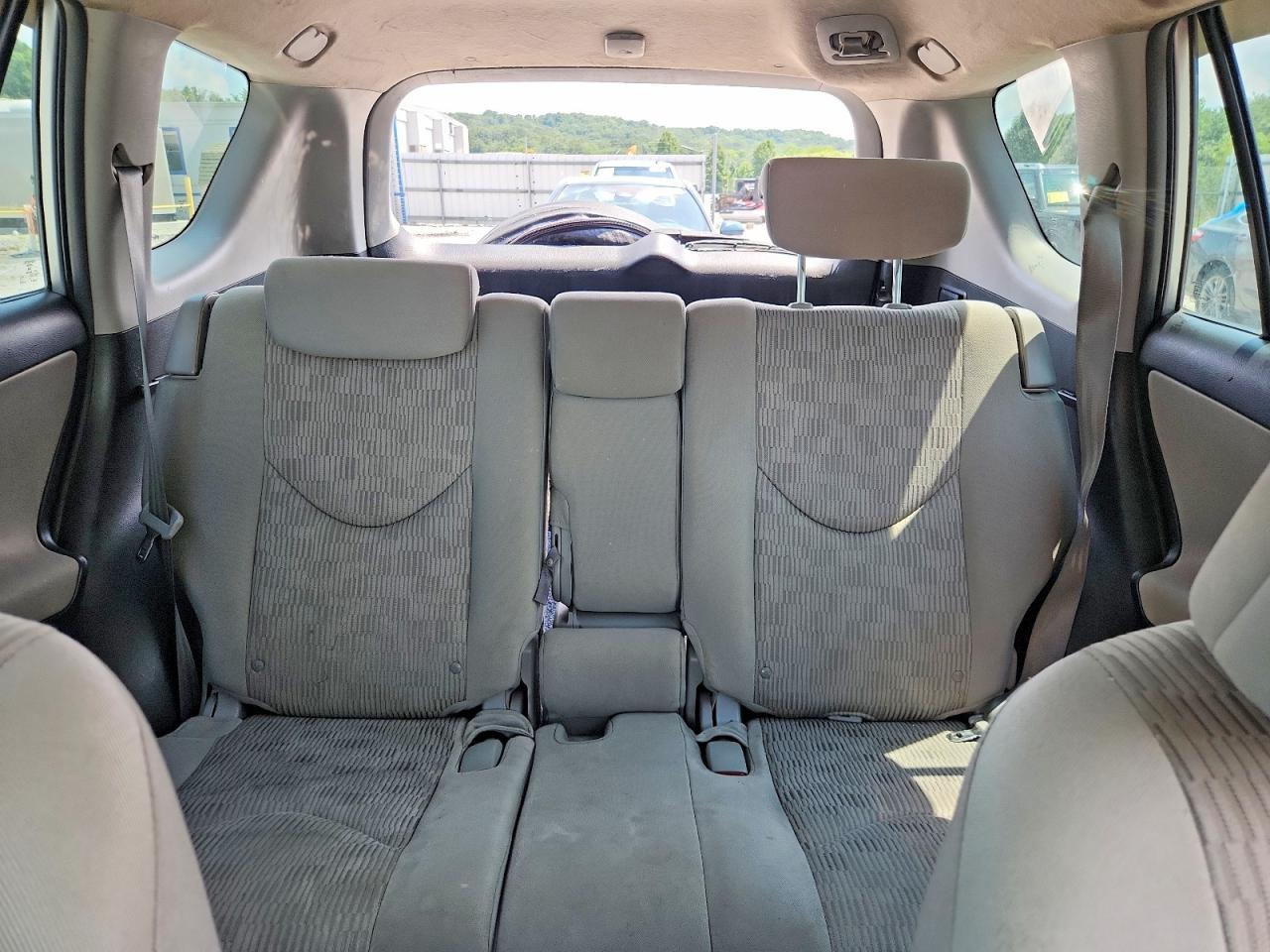 2011 TOYOTA RAV4 — фото 10