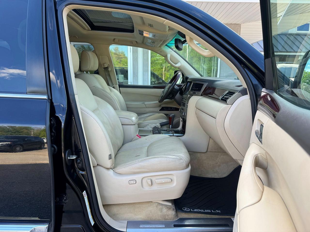 2015 LEXUS LX 570 — фото 5