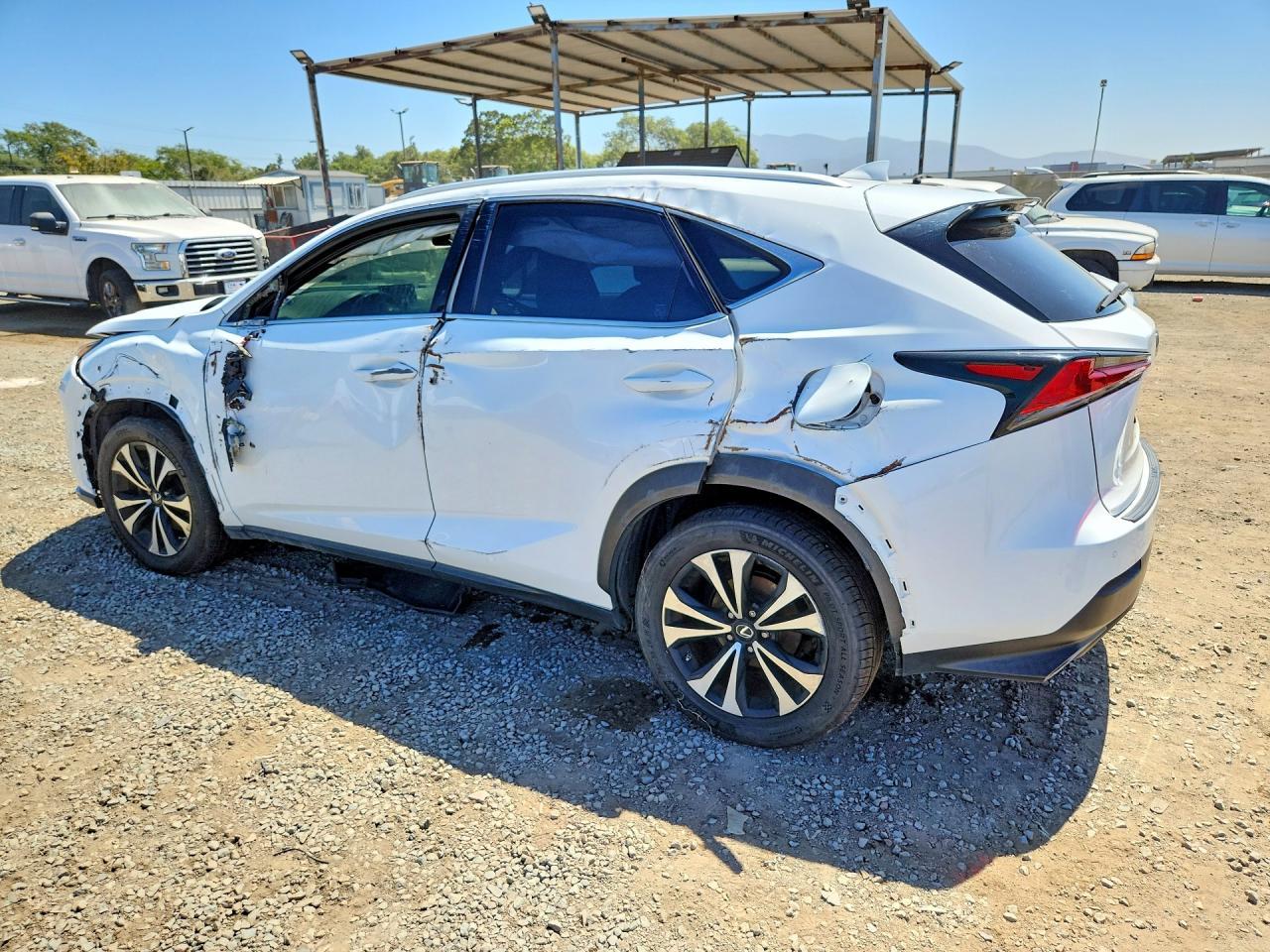 2019 LEXUS NX 300 — фото 2