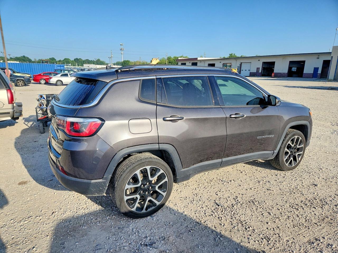 2017 JEEP COMPASS — фото 3