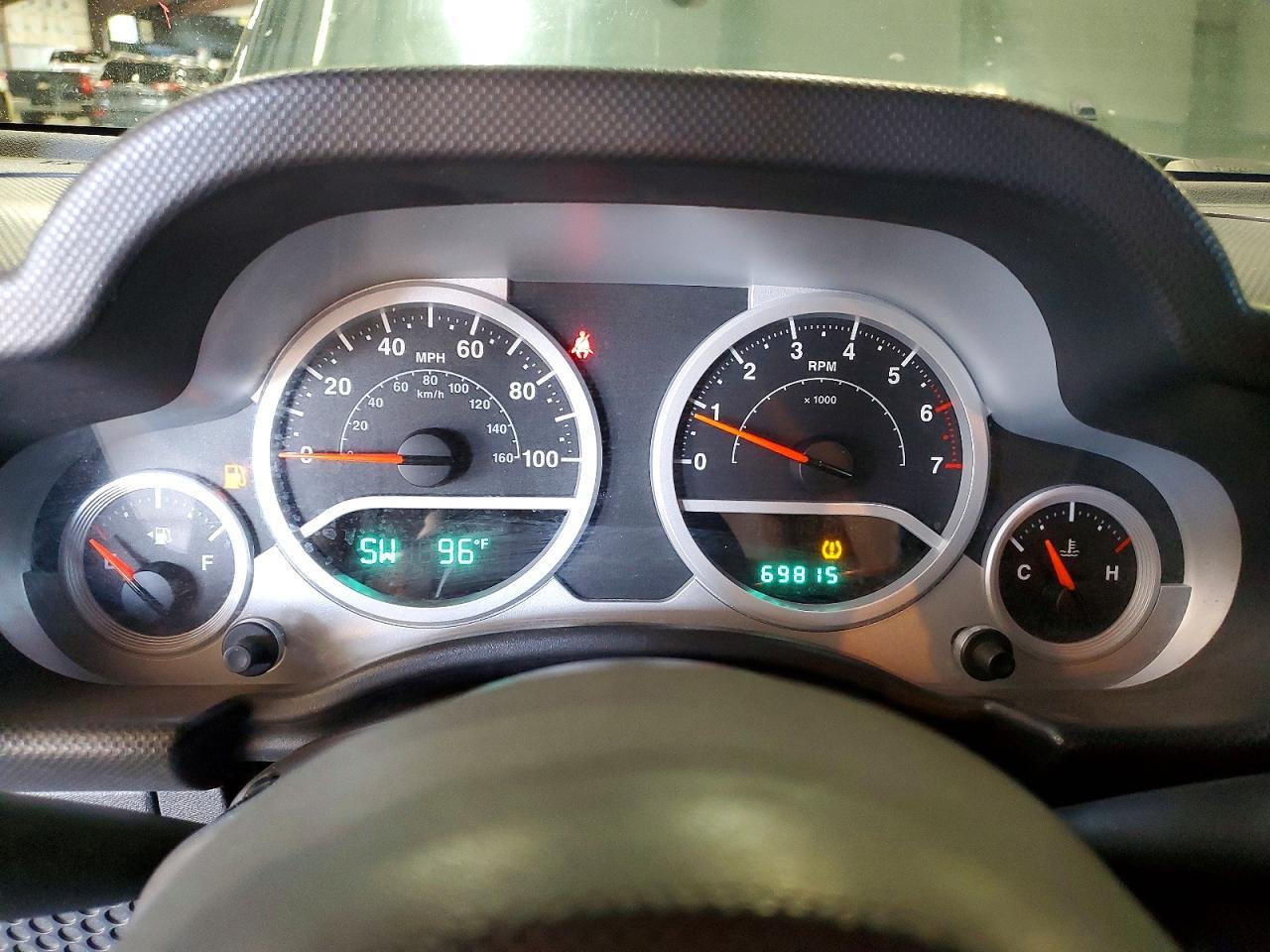 2010 JEEP WRANGLER — фото 9