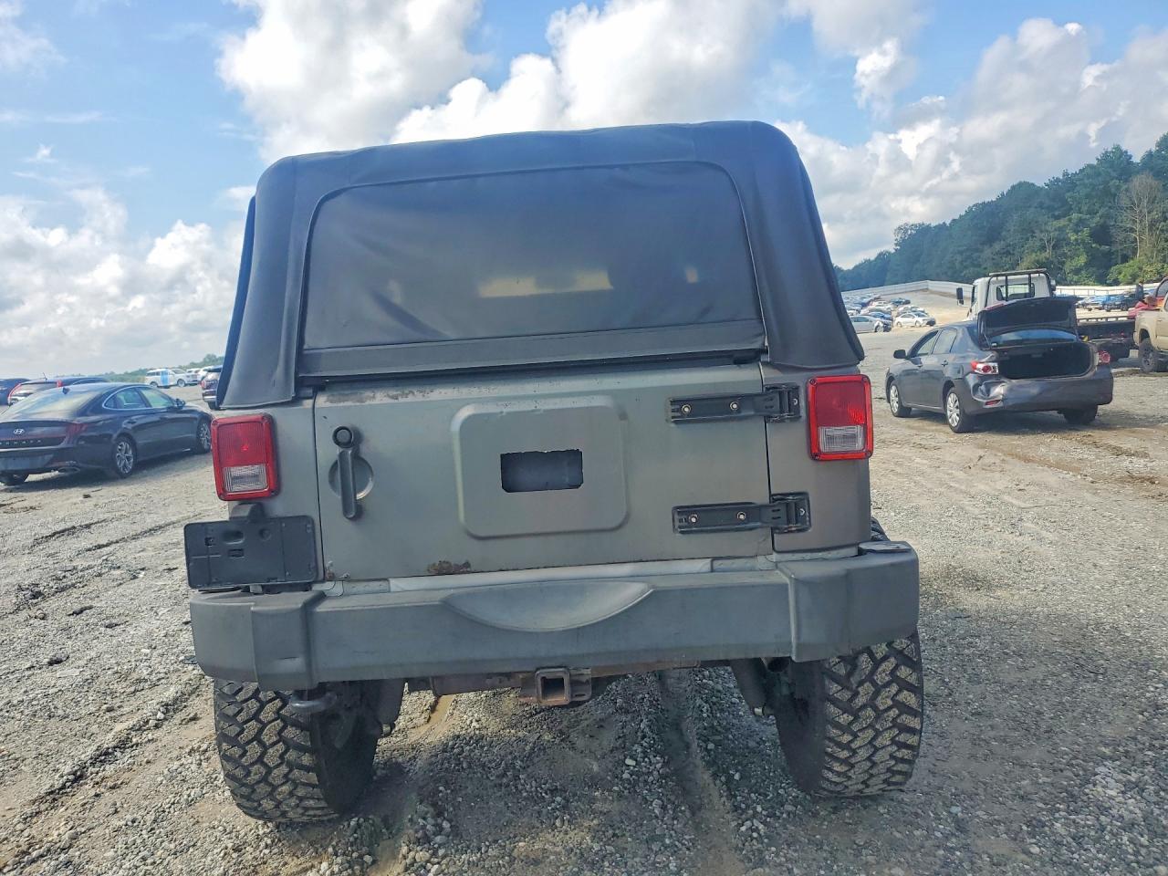 2011 JEEP WRANGLER — фото 6