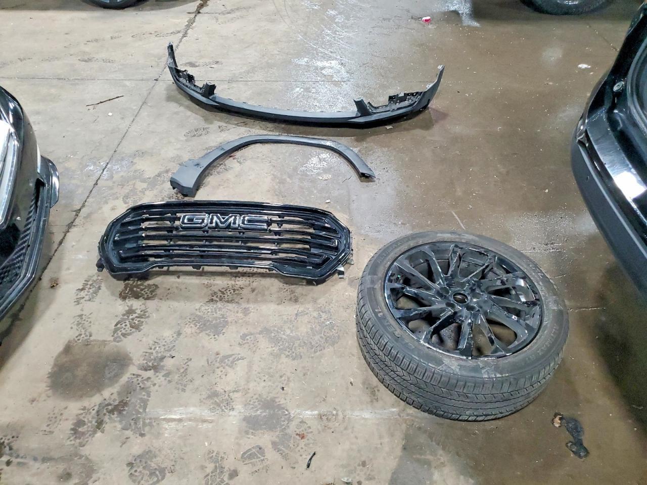 2024 GMC TERRAIN — фото 13