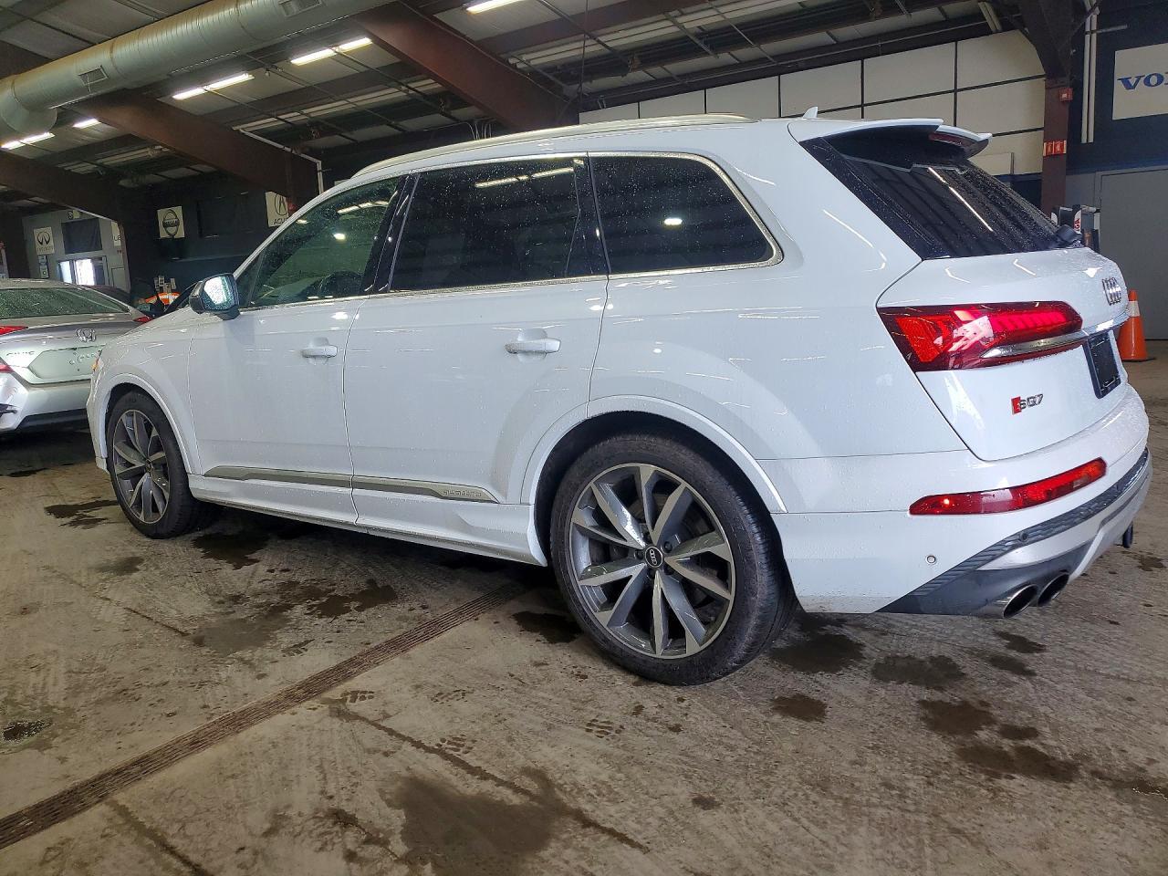 2021 AUDI SQ7 — фото 2