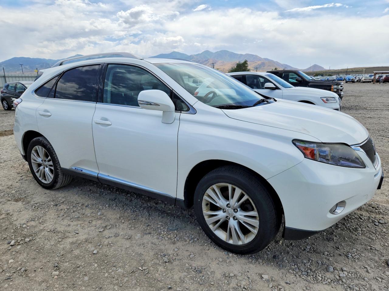 2011 LEXUS RX 450H — фото 4