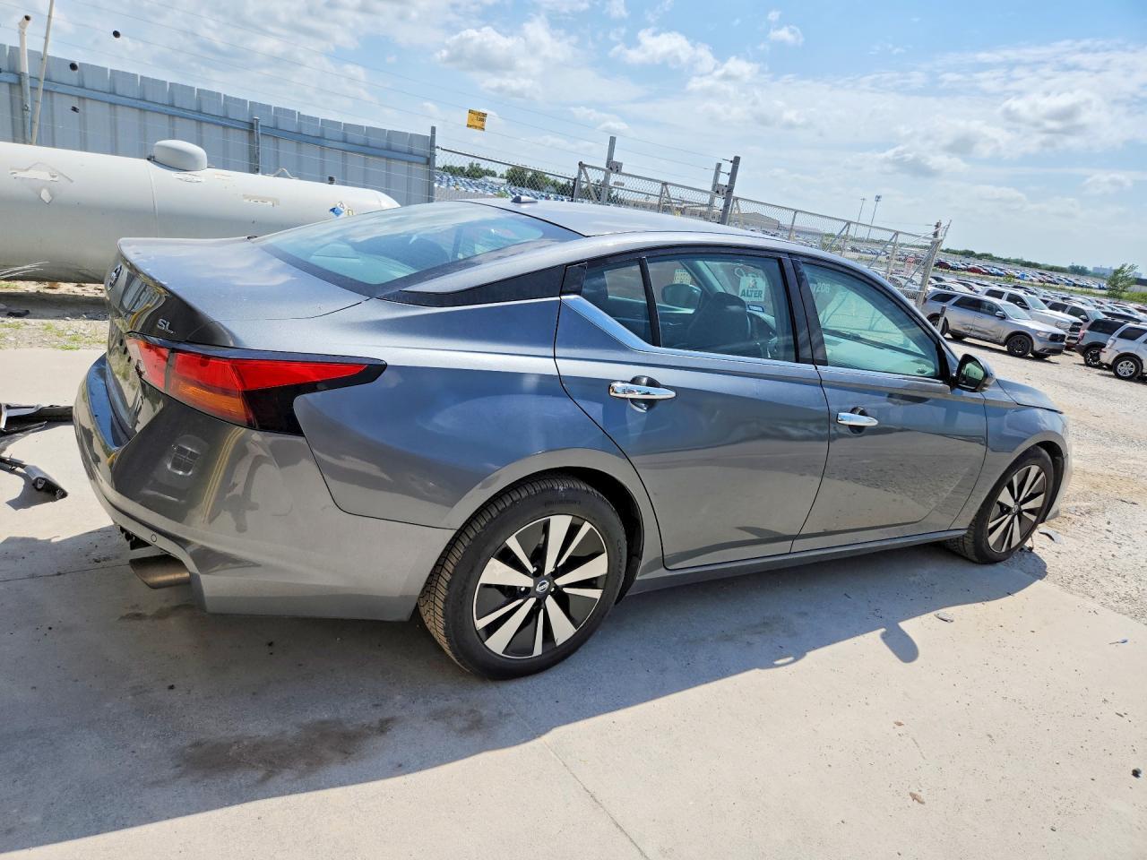 2019 NISSAN ALTIMA — фото 3