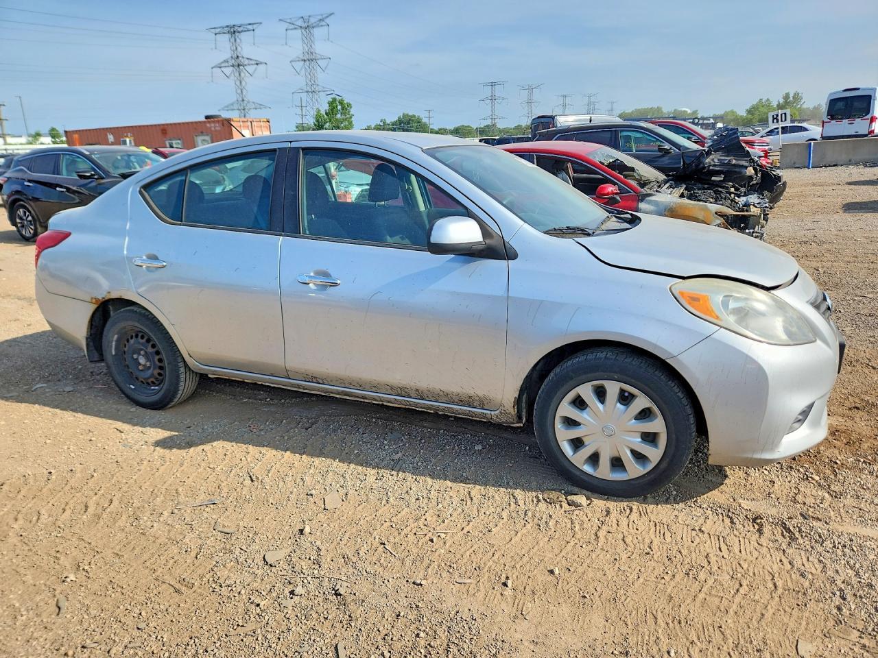 2012 NISSAN VERSA — фото 4