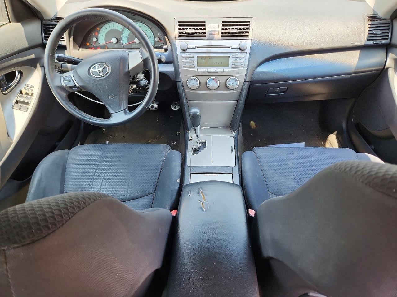 2010 TOYOTA CAMRY — фото 8