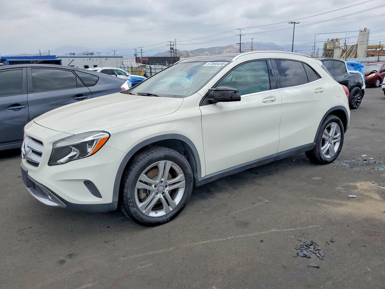 2016 MERCEDES-BENZ GLA-CLASS — фото 1