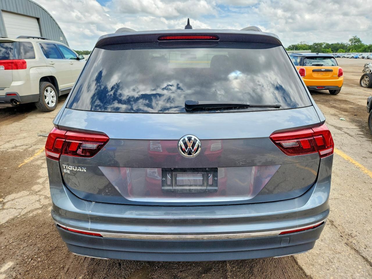 2021 VOLKSWAGEN TIGUAN — фото 6