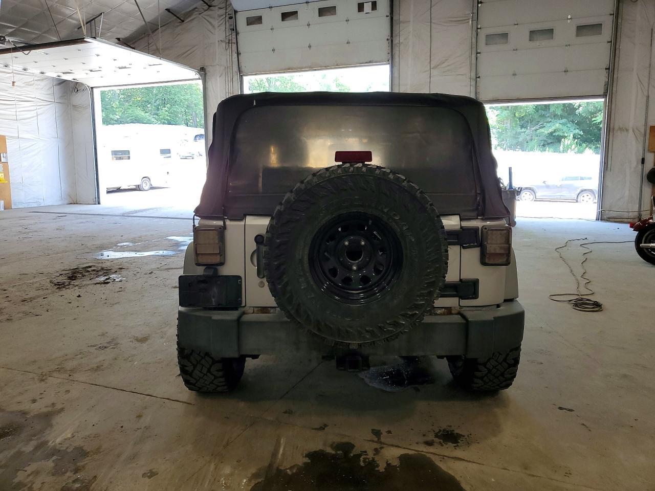 2011 JEEP WRANGLER — фото 6