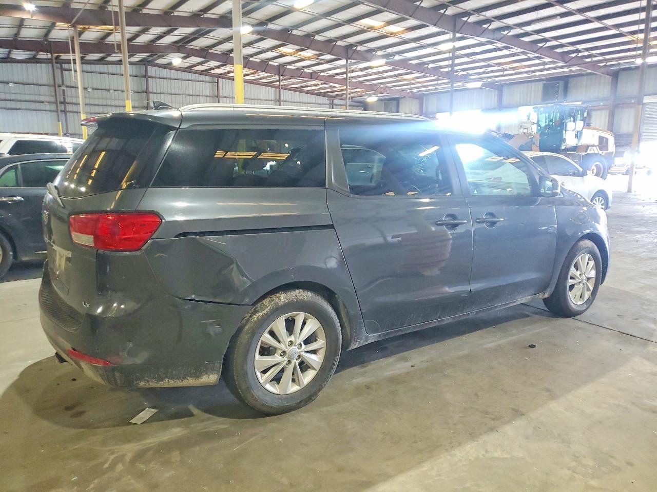 2017 KIA SEDONA — фото 3