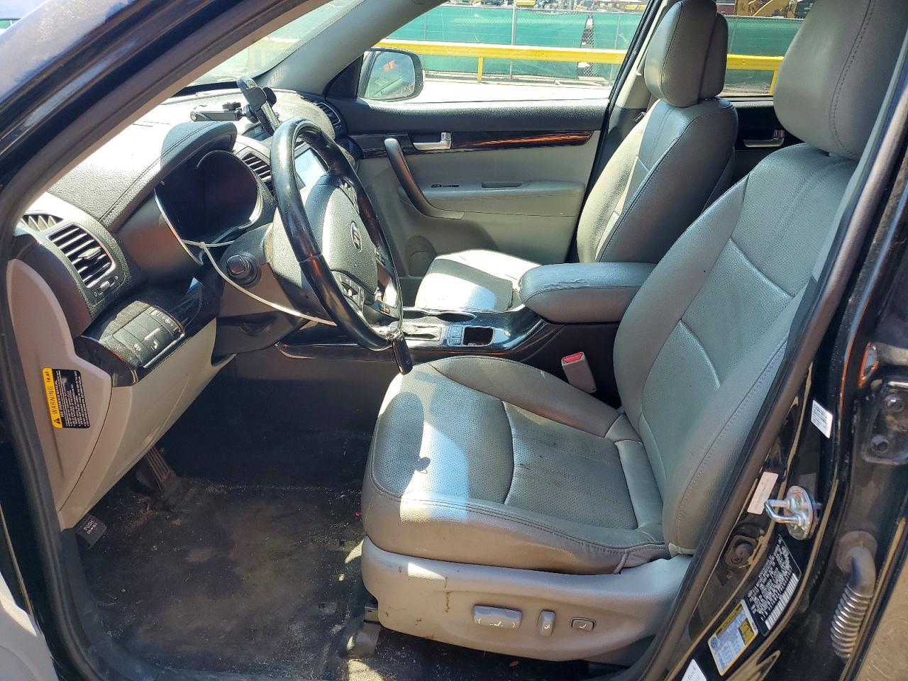 2014 KIA SORENTO — фото 7