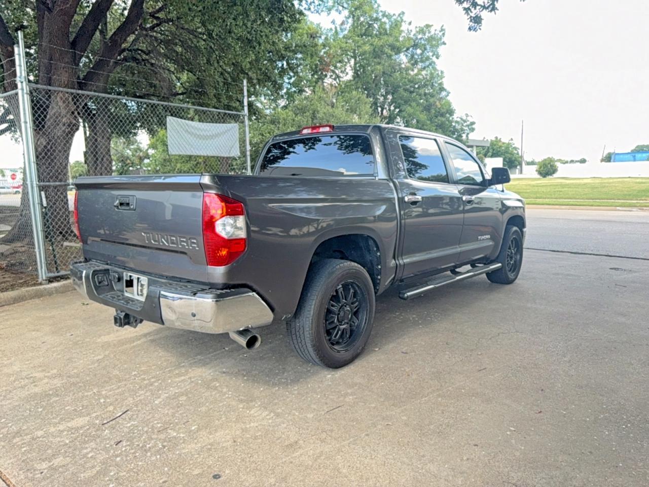 2016 TOYOTA TUNDRA — фото 4