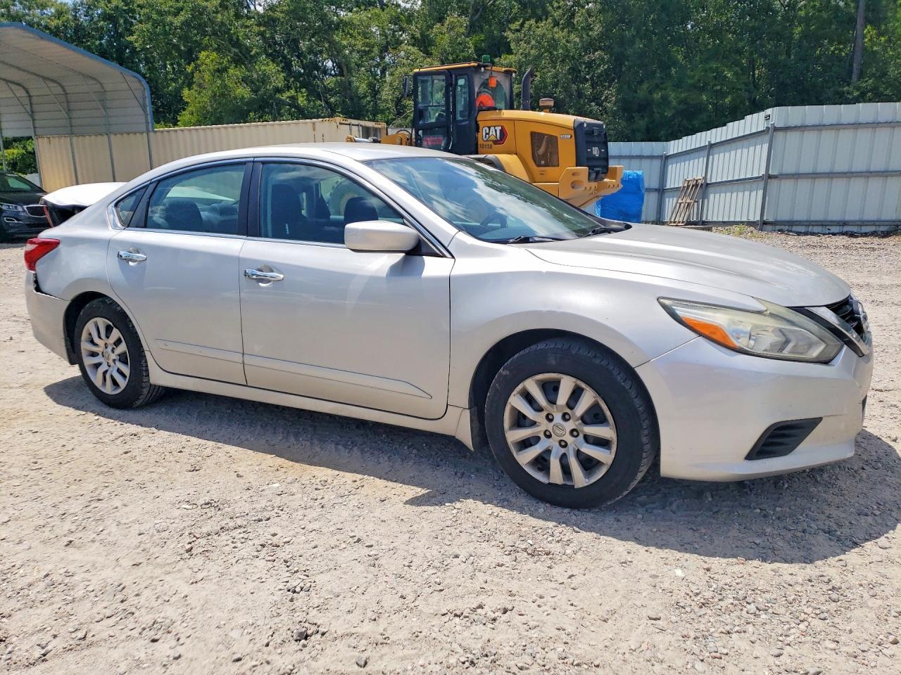 2017 NISSAN ALTIMA — фото 4
