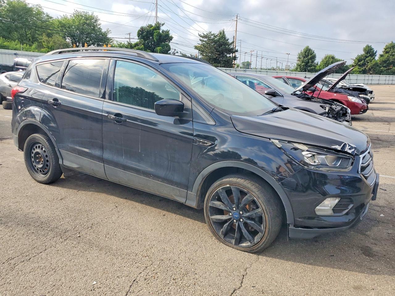 2019 FORD ESCAPE — фото 4
