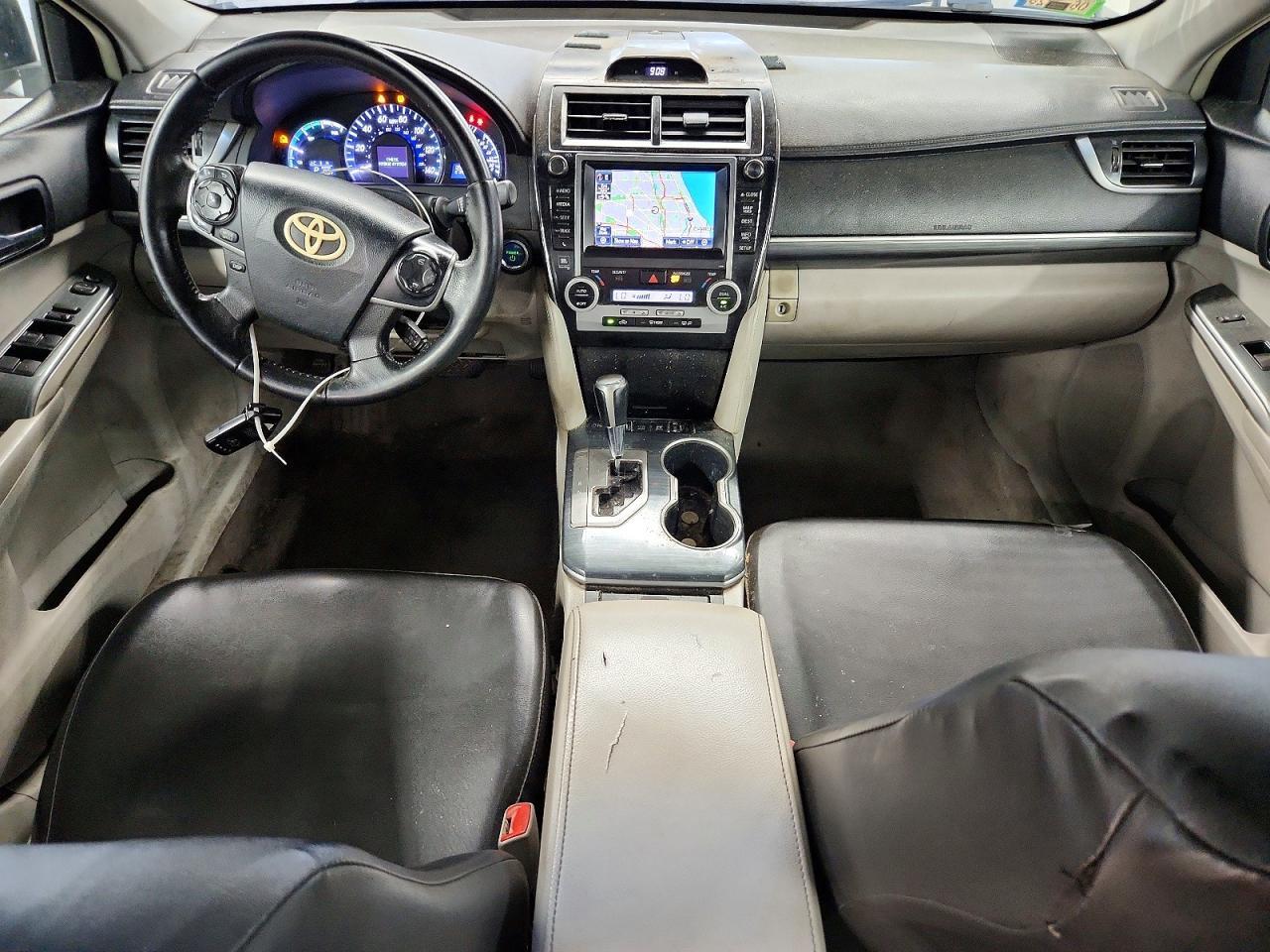 2012 TOYOTA CAMRY HYBRID — фото 8