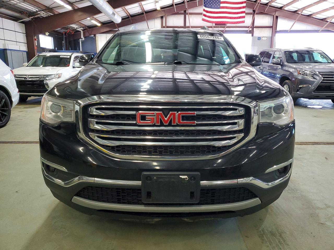 2017 GMC ACADIA — фото 5