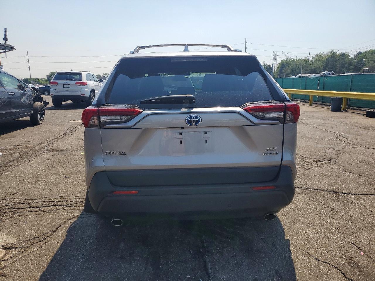2023 TOYOTA RAV4 HYBRID — фото 6