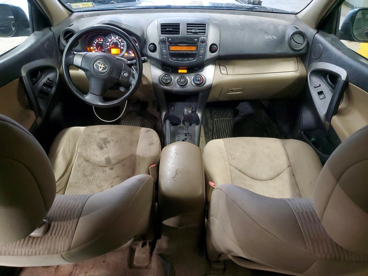 2010 TOYOTA RAV4 — фото 8