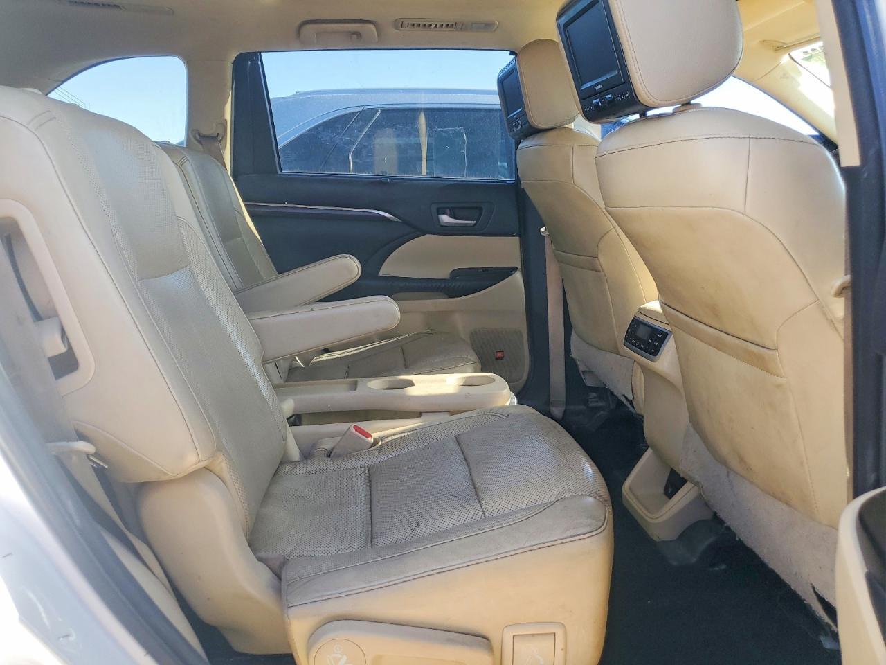 2015 TOYOTA HIGHLANDER — фото 11