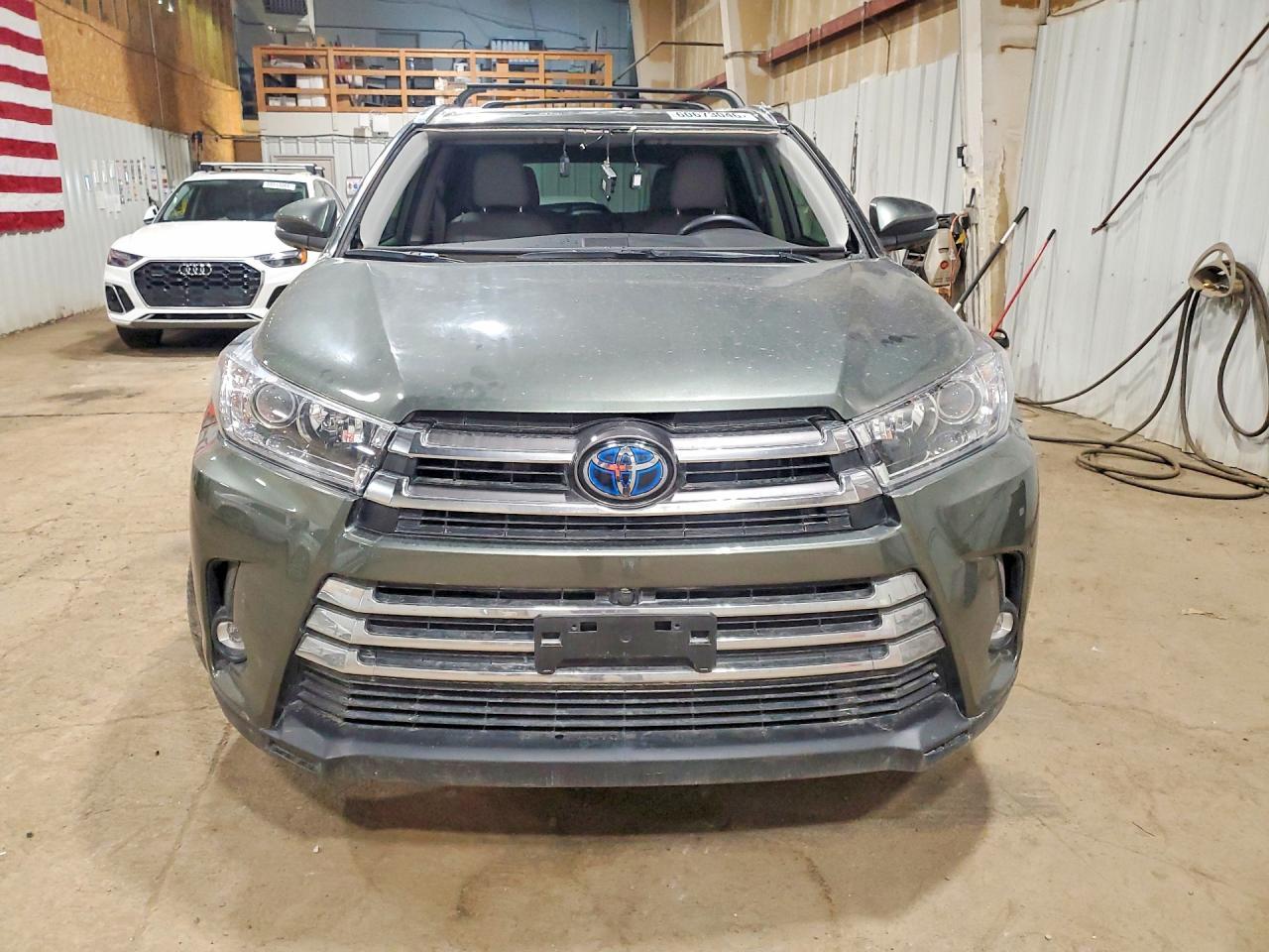 2019 TOYOTA HIGHLANDER HYBRID — фото 5