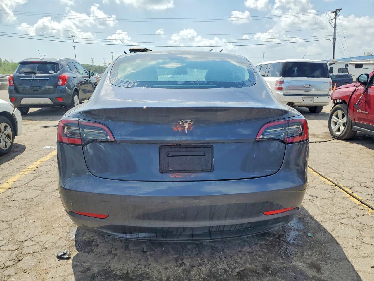 2023 TESLA MODEL 3 — фото 6