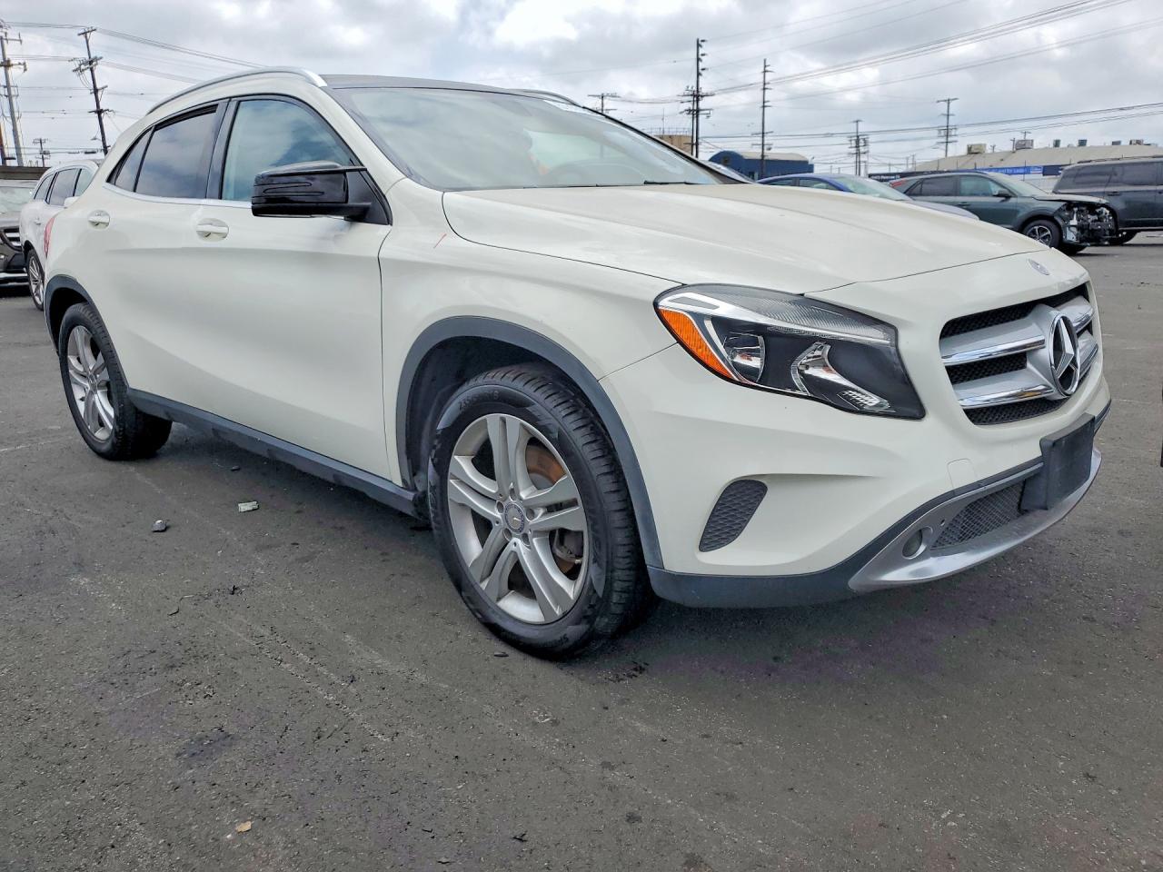 2016 MERCEDES-BENZ GLA-CLASS — фото 4