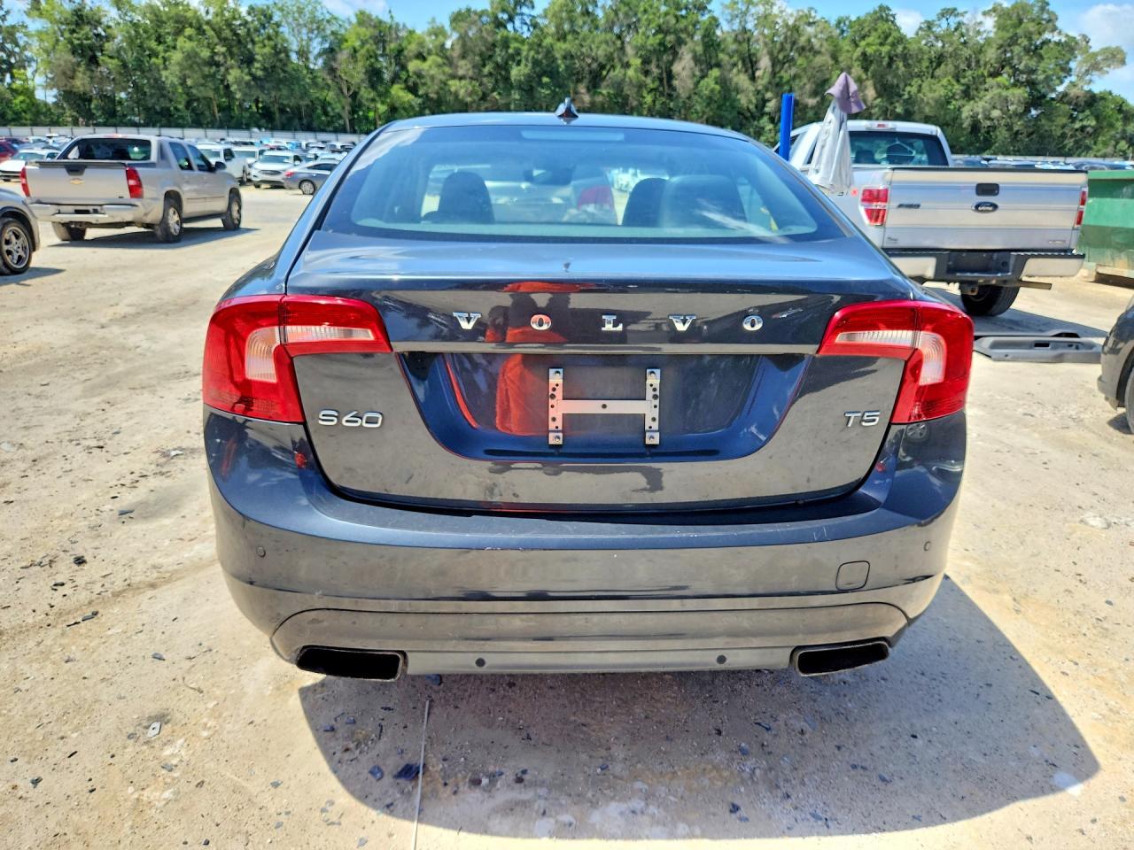 2016 VOLVO S60 — фото 6