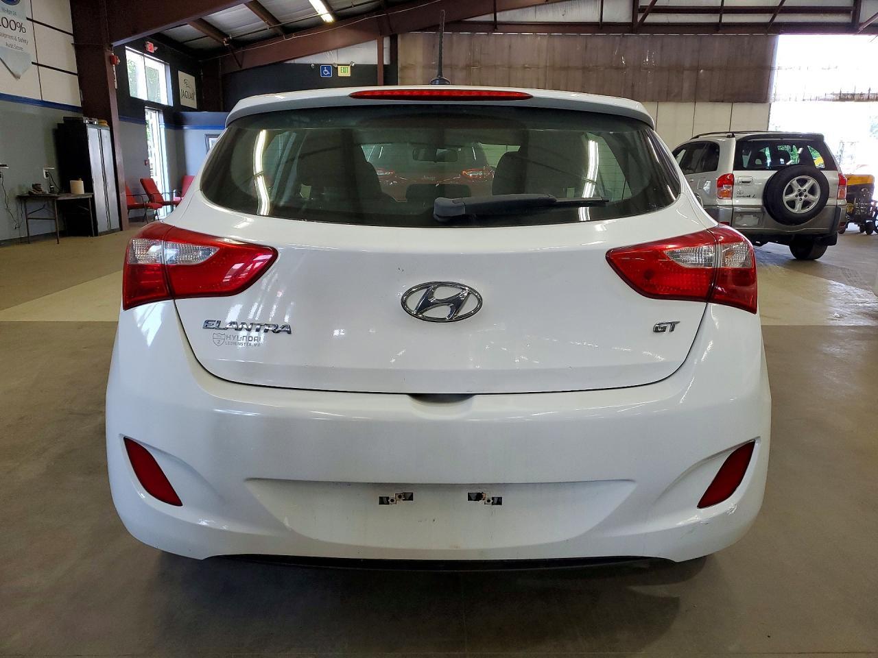 2016 HYUNDAI ELANTRA — фото 6