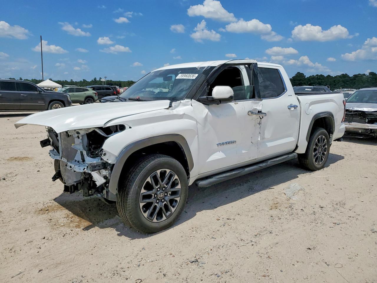 2026 TOYOTA TUNDRA — фото 1