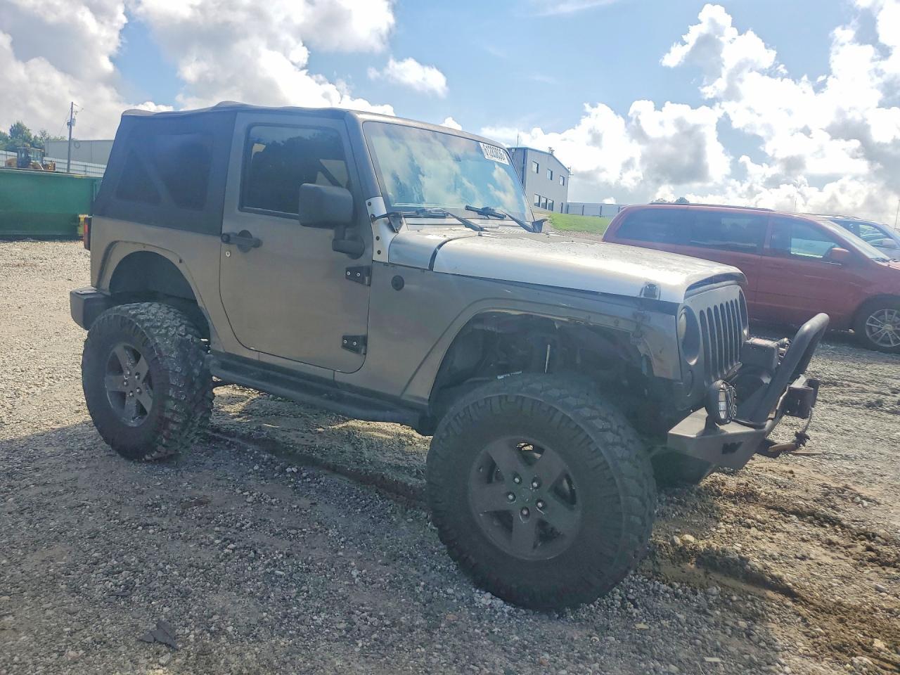 2011 JEEP WRANGLER — фото 4