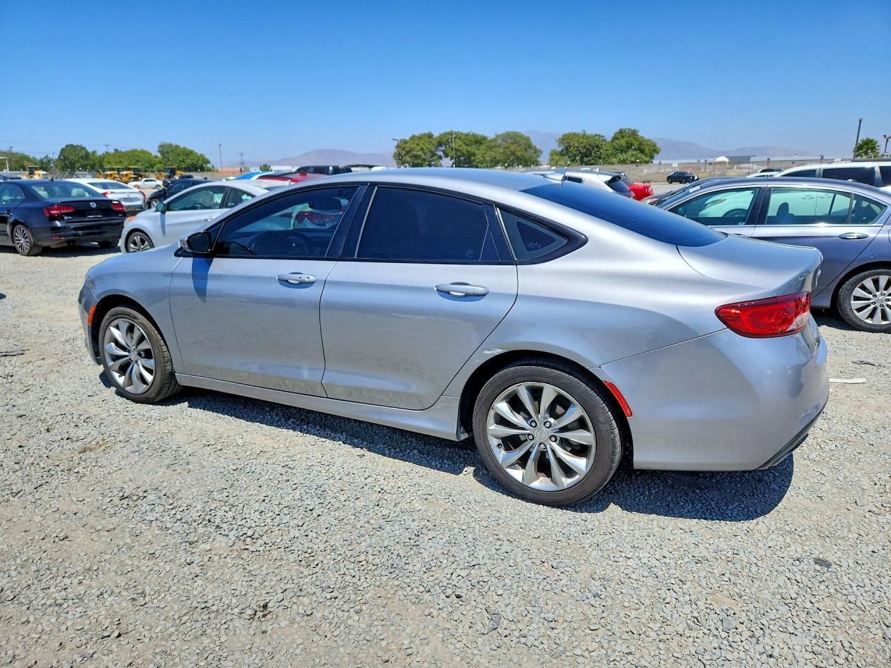 2015 CHRYSLER 200 — фото 2