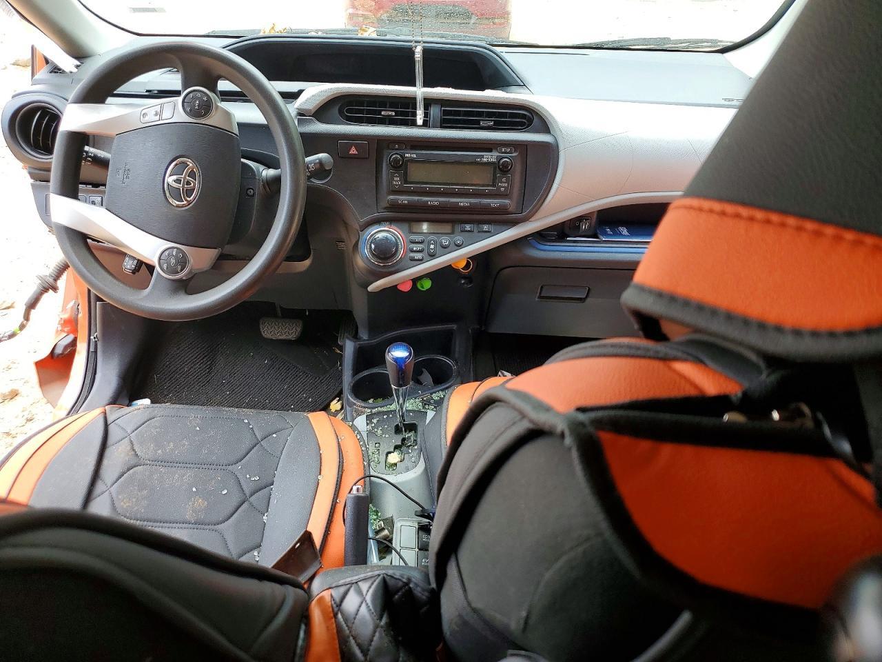 2012 TOYOTA PRIUS — фото 8
