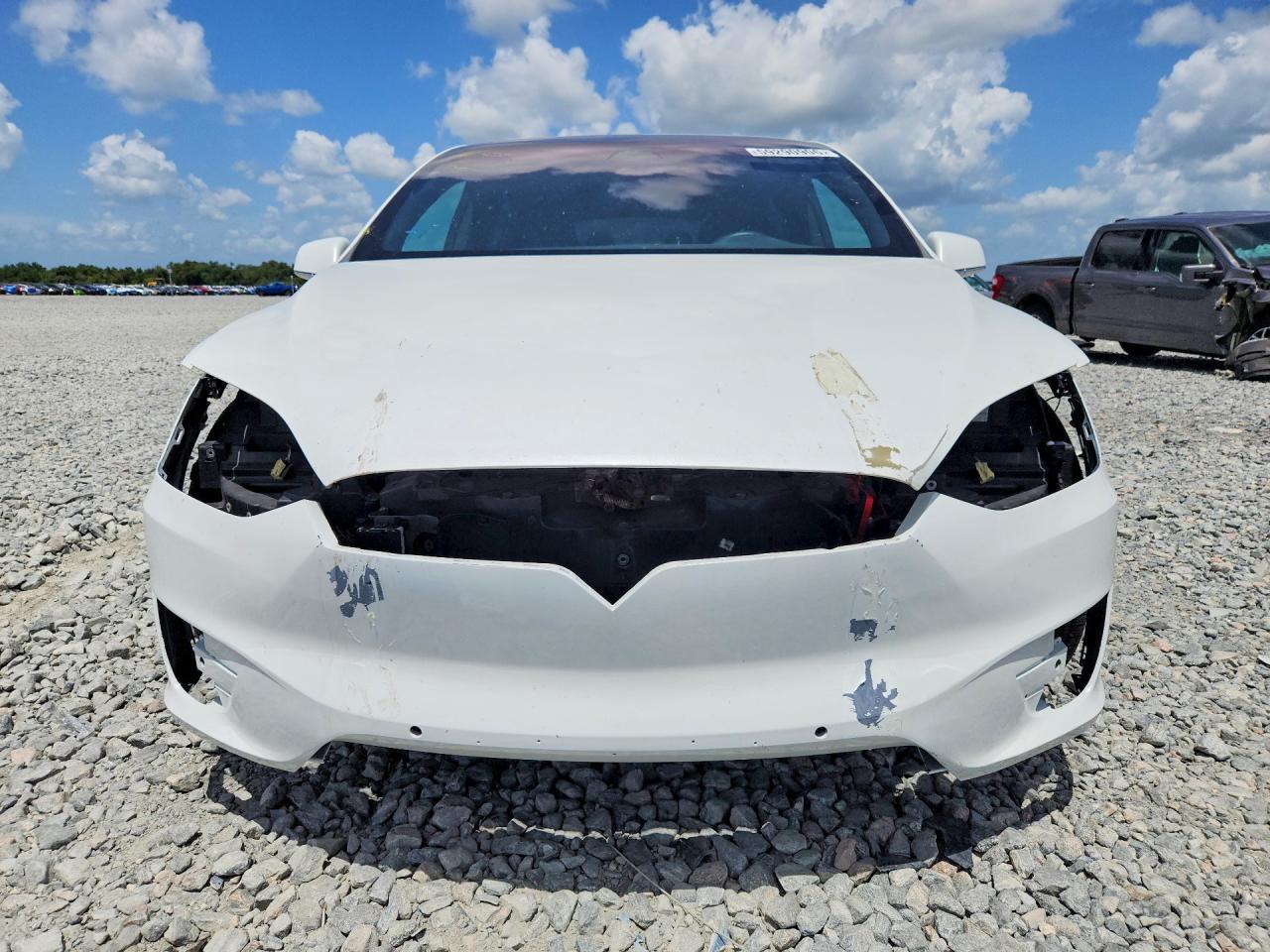 2016 TESLA MODEL X — фото 5