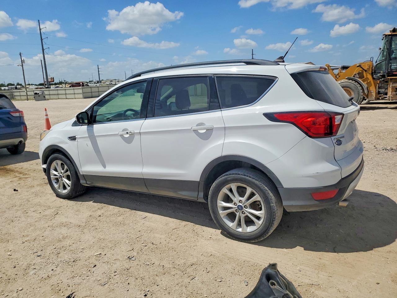 2019 FORD ESCAPE — фото 2