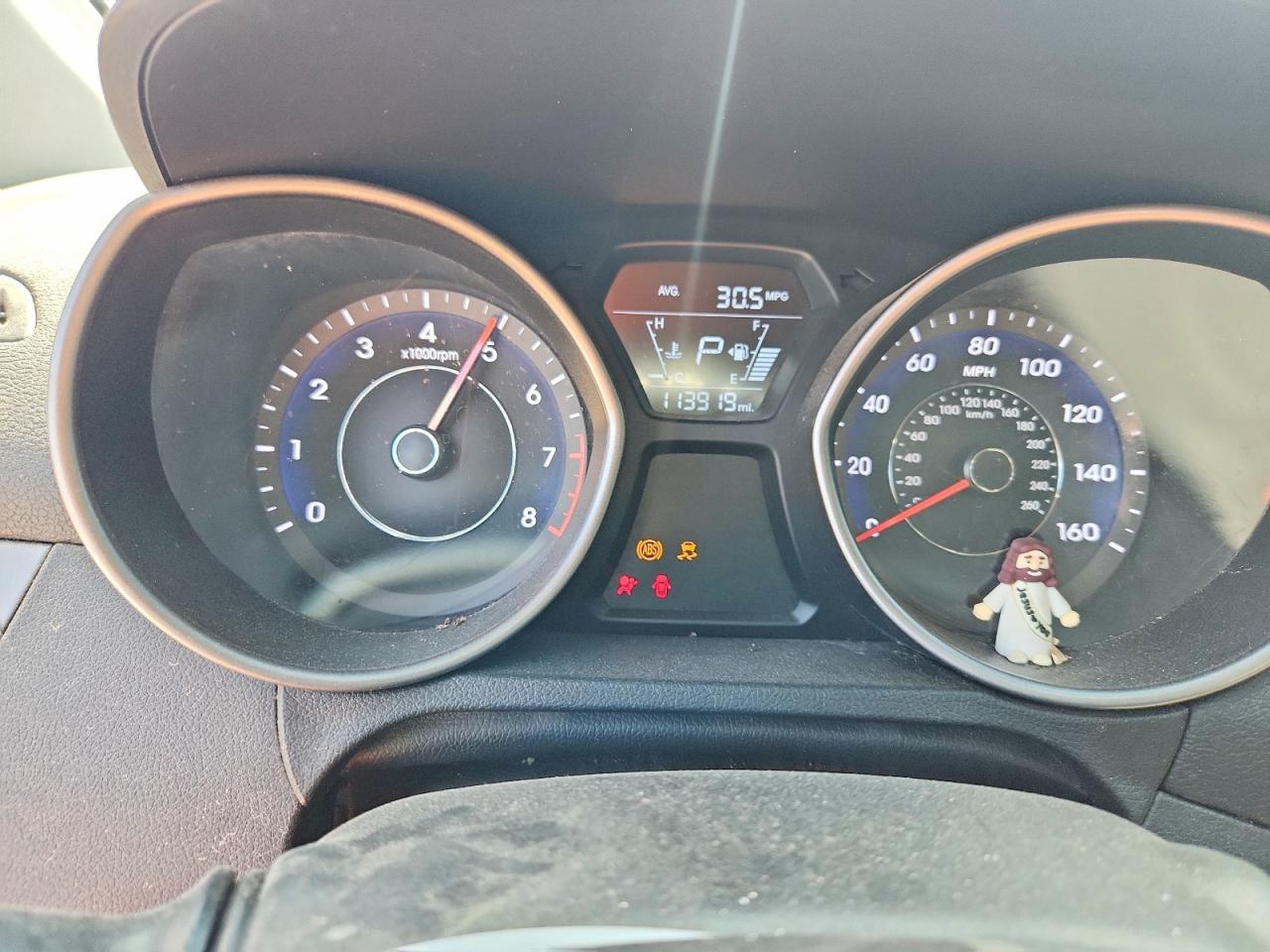 2016 HYUNDAI ELANTRA — фото 9