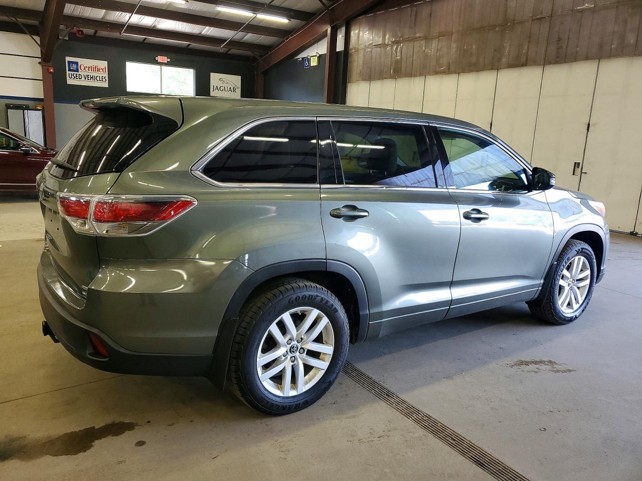 2016 TOYOTA HIGHLANDER — фото 3