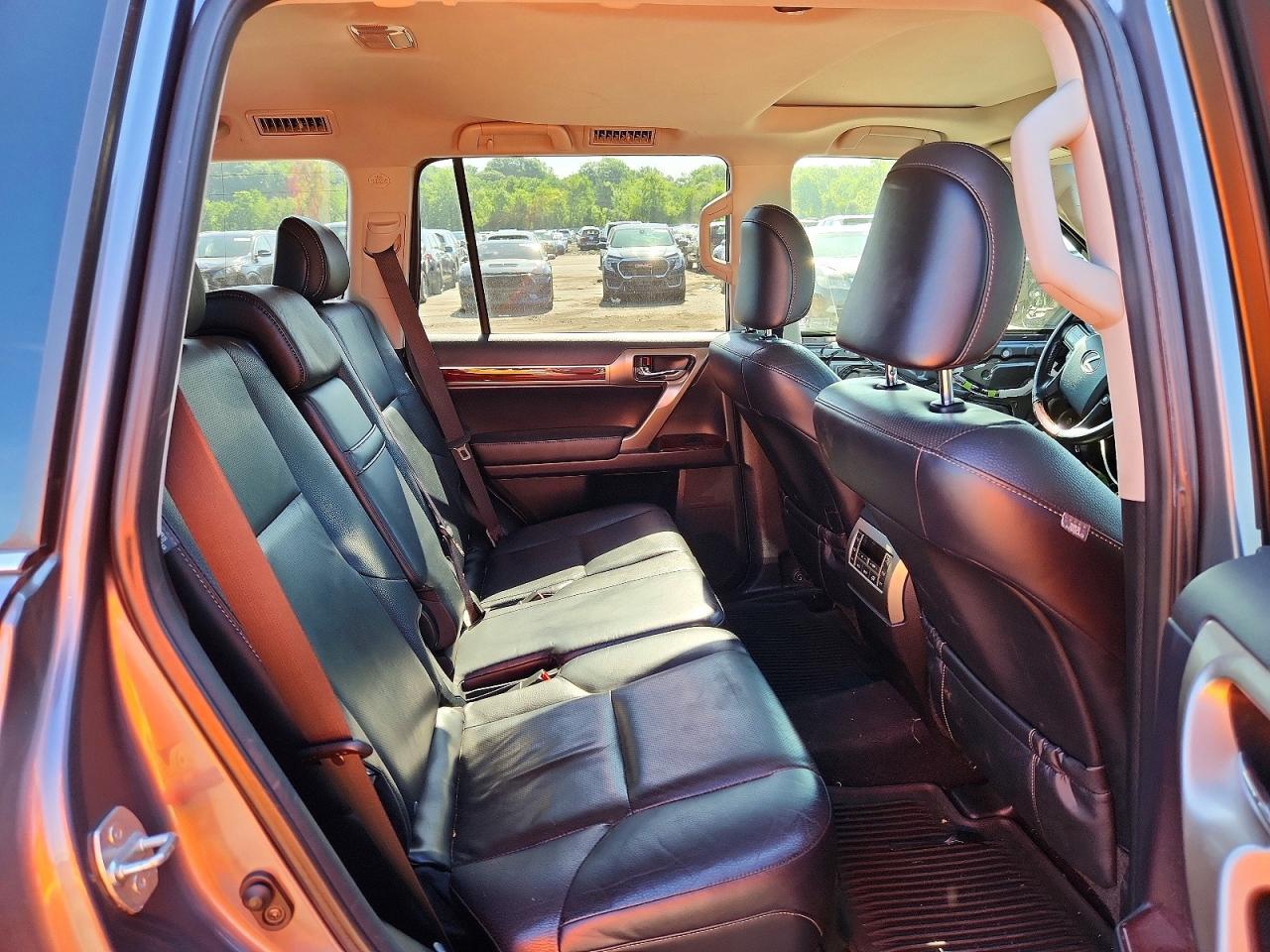2015 LEXUS GX 460 — фото 11