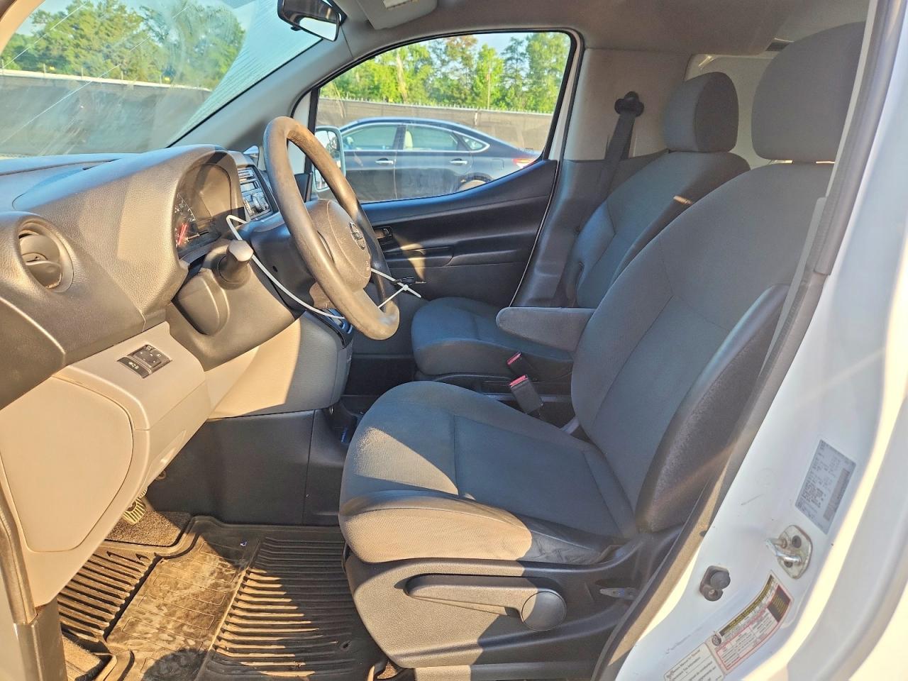 2014 NISSAN NV200 — фото 7