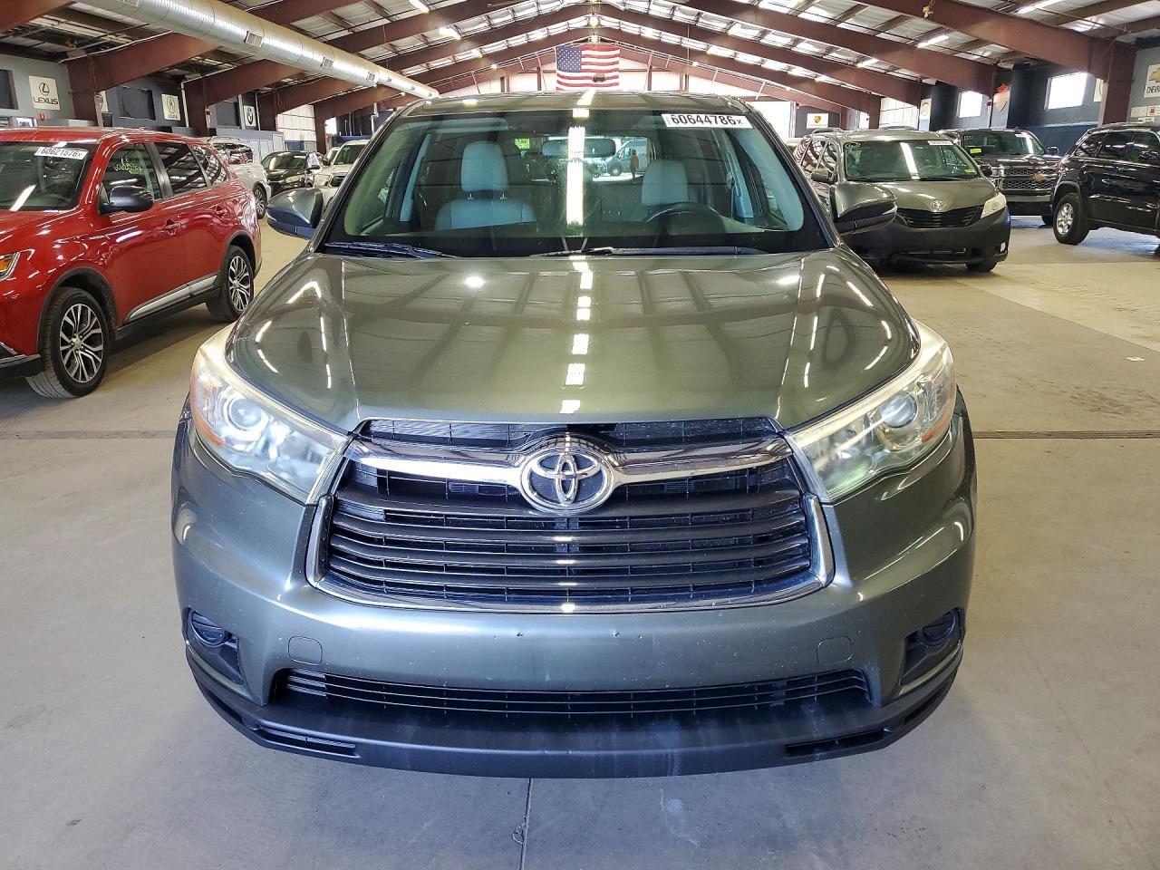 2016 TOYOTA HIGHLANDER — фото 5