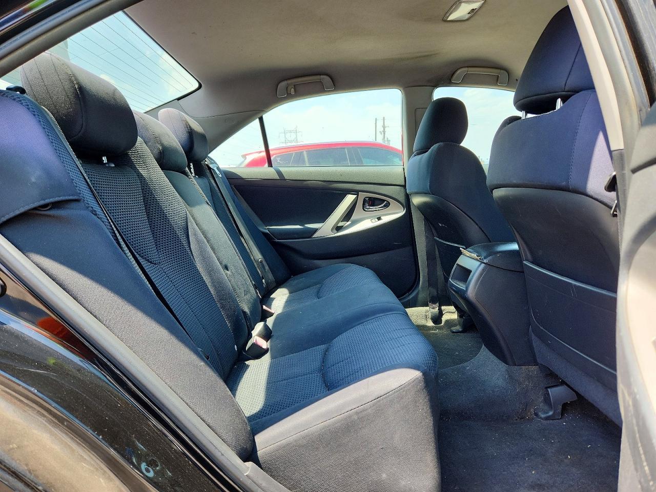 2010 TOYOTA CAMRY — фото 10