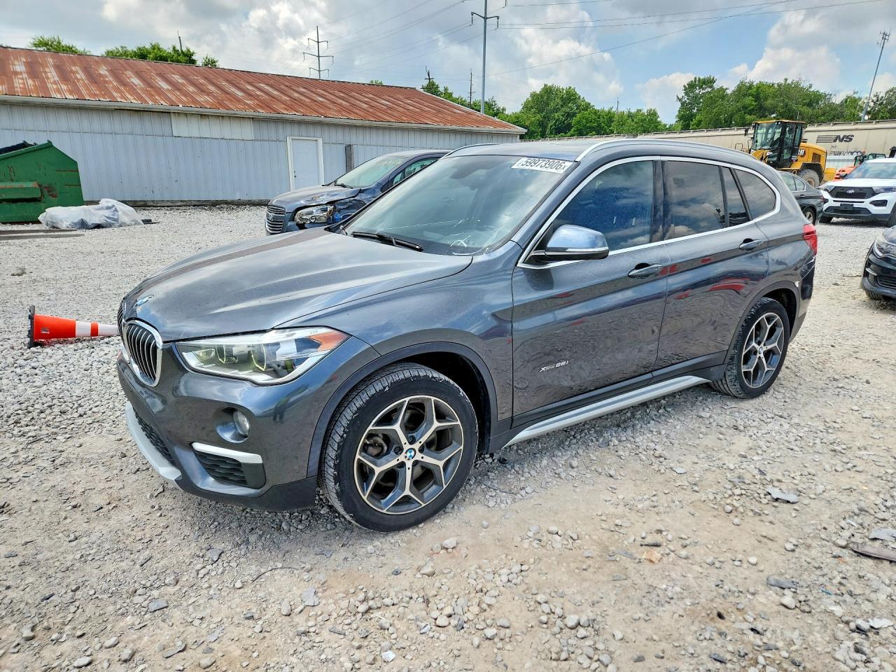 2018 BMW X1 — фото 1