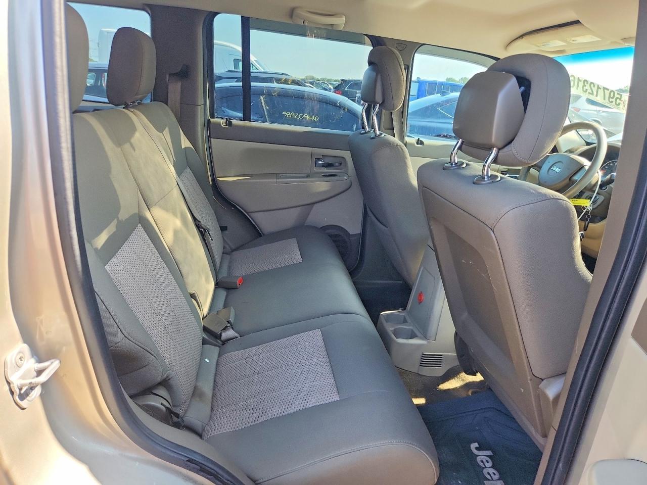2010 JEEP LIBERTY — фото 10