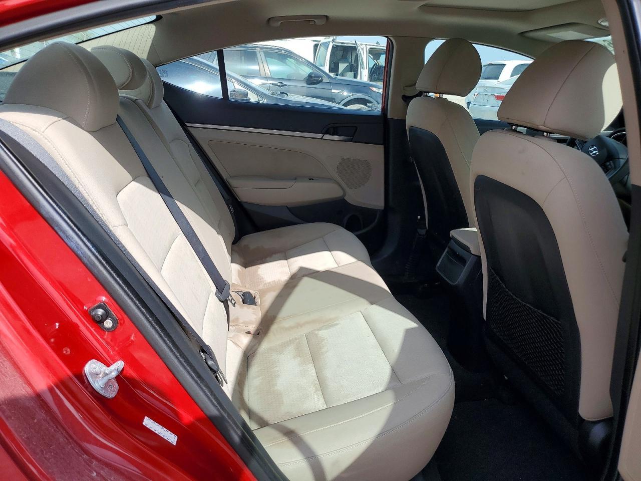 2017 HYUNDAI ELANTRA — фото 10