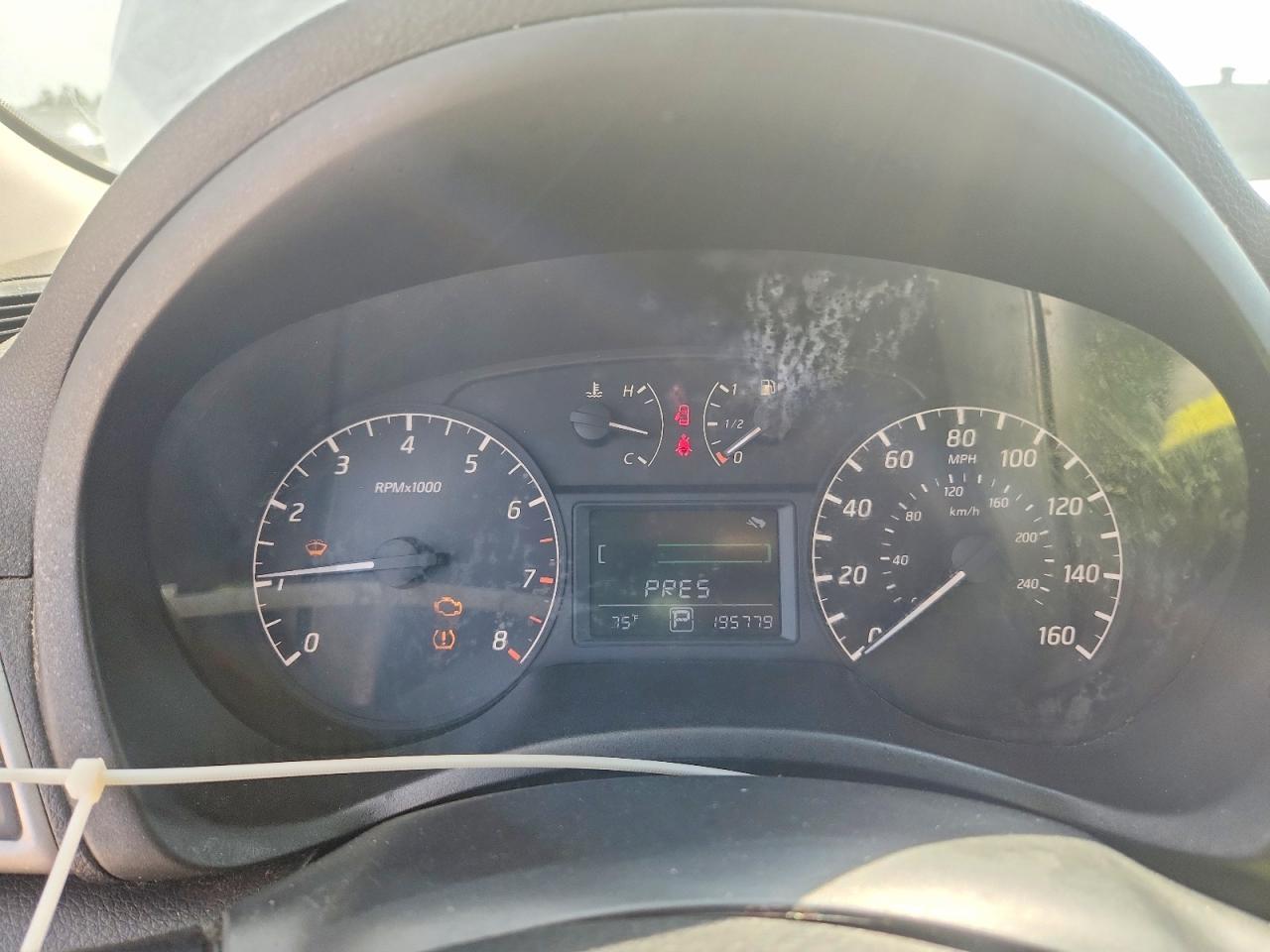 2015 NISSAN SENTRA — фото 9