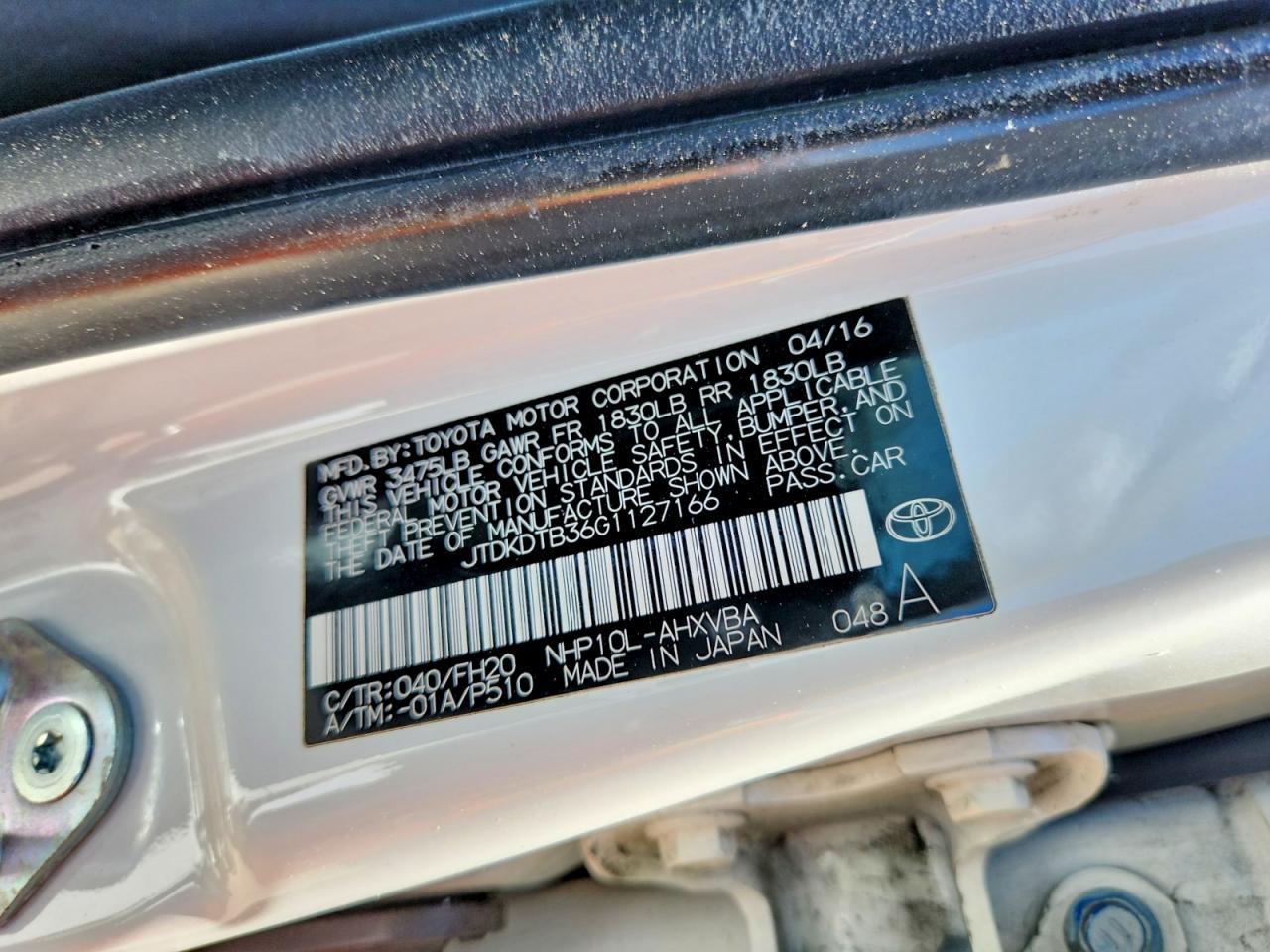 2016 TOYOTA PRIUS C — фото 13
